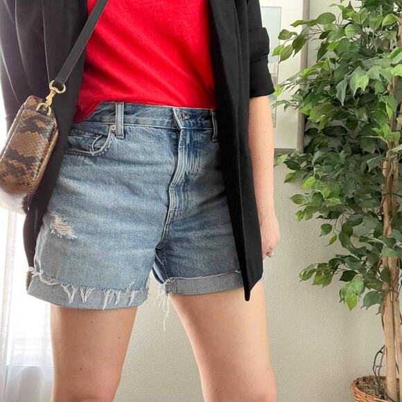 Everlane The Denim Short Distressed With Raw Hem in Medium Wash, Size 32 - Picture 1 of 8